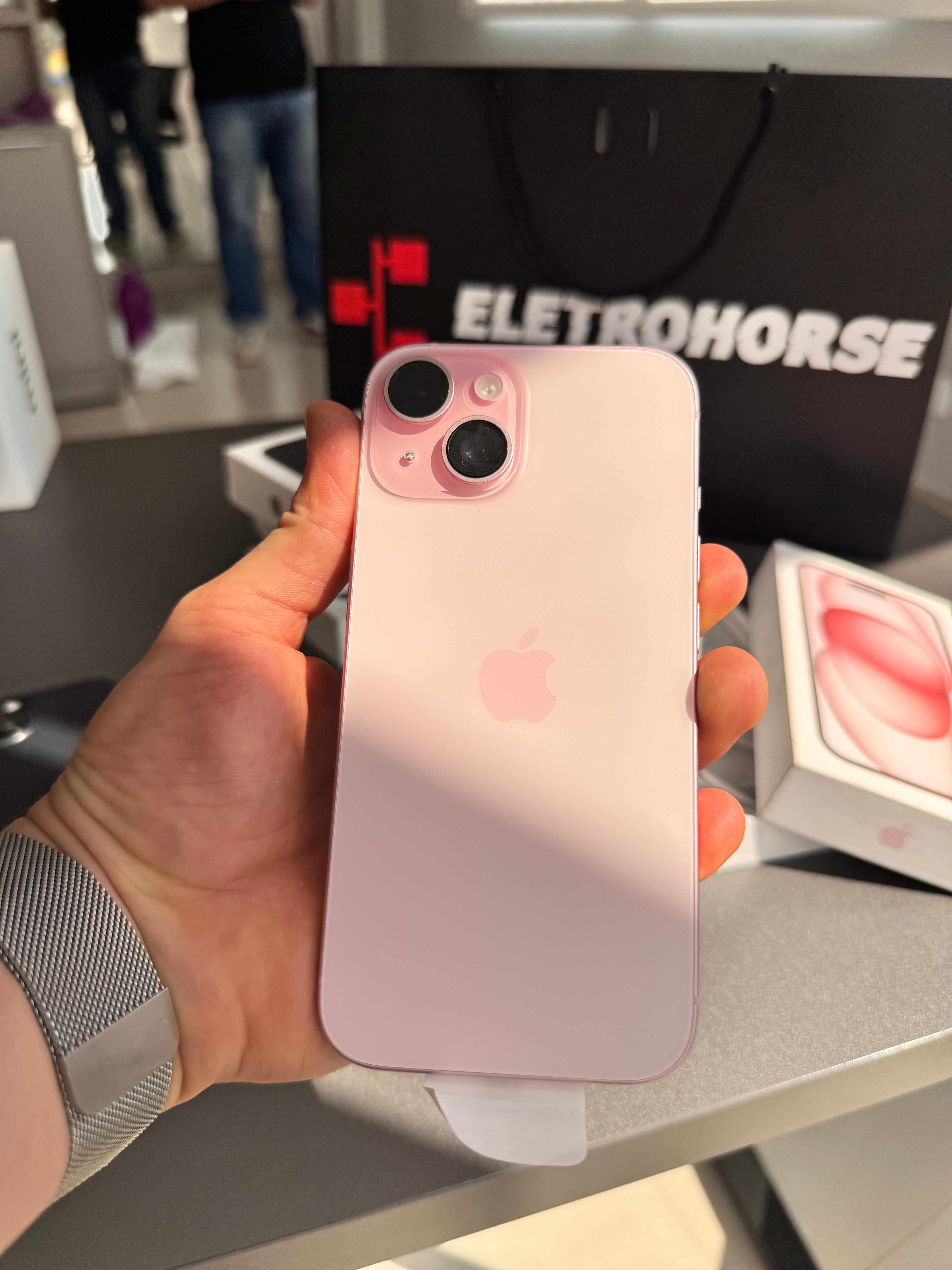 Apple iPhone 15 128GB - Seminovo