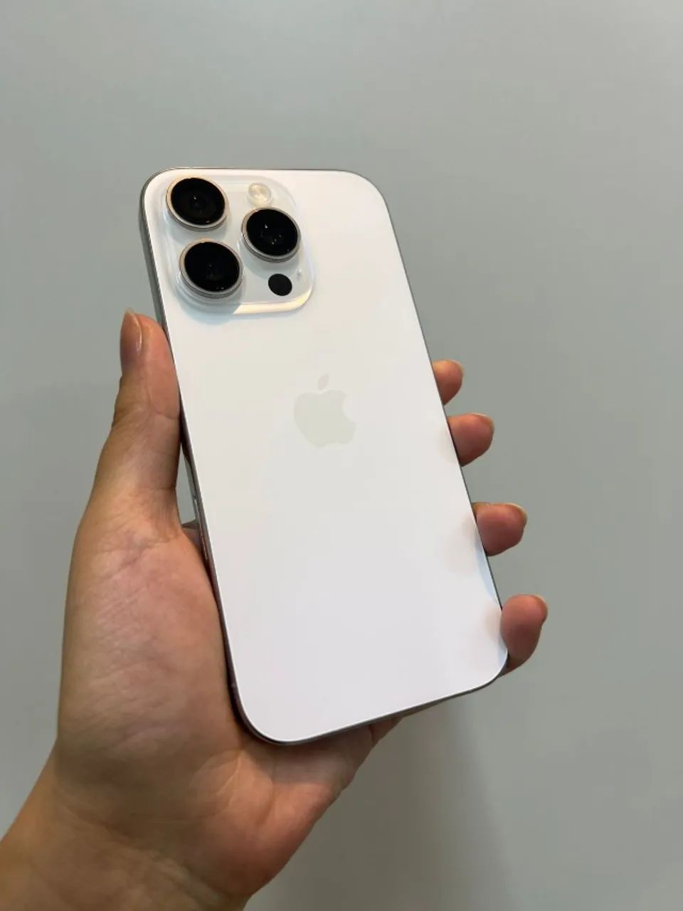 Apple iPhone 16 Pro 128GB - Seminovo