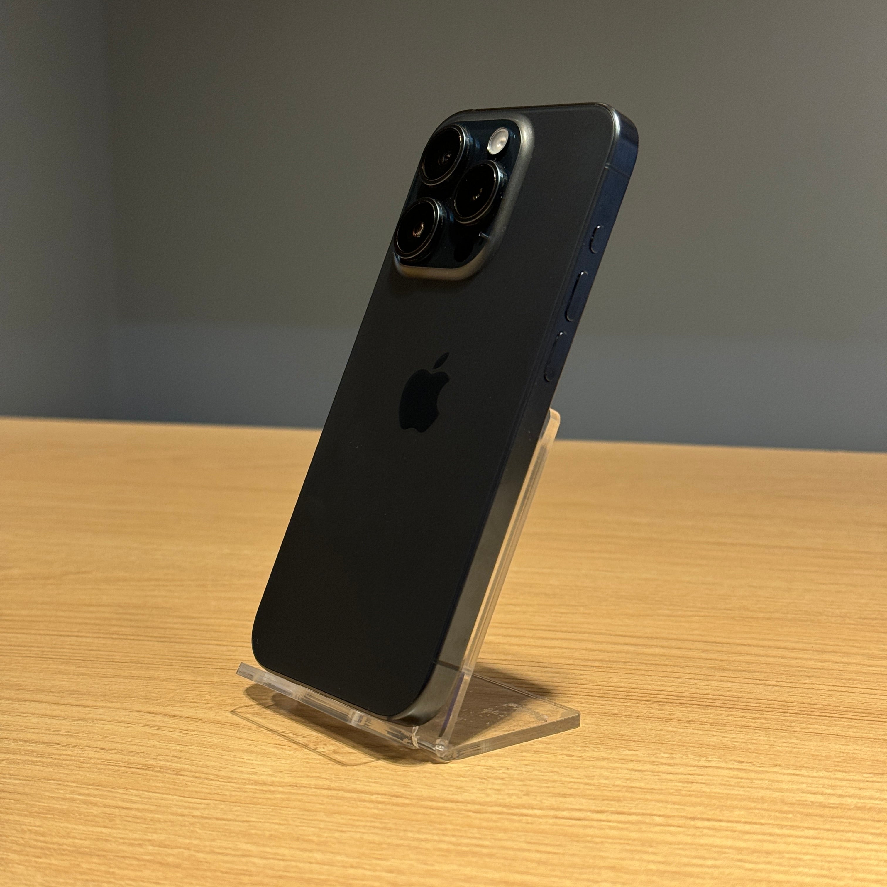 Apple iPhone 15 Pro 128GB - Seminovo