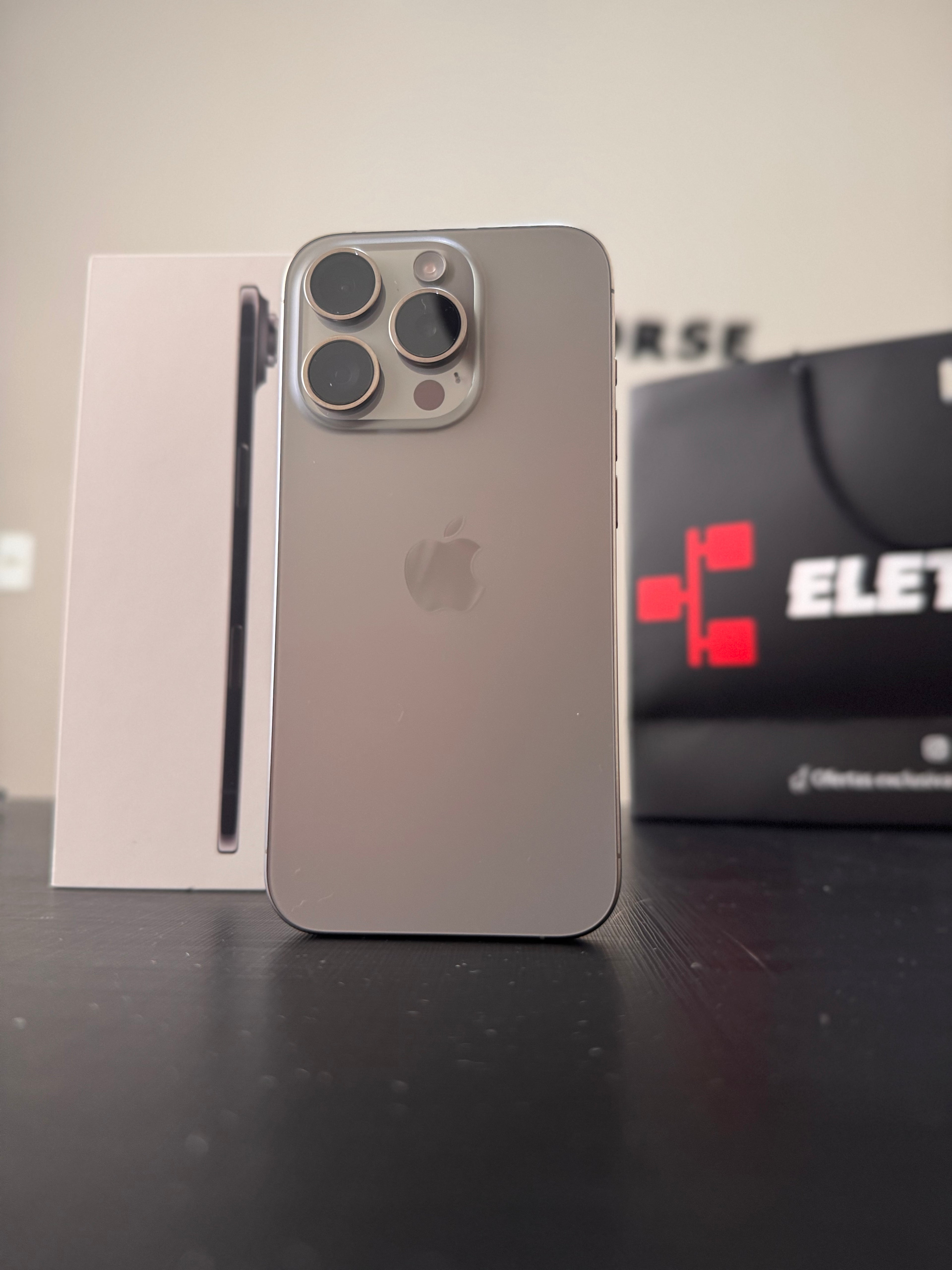 Apple iPhone 15 Pro 128GB - Seminovo