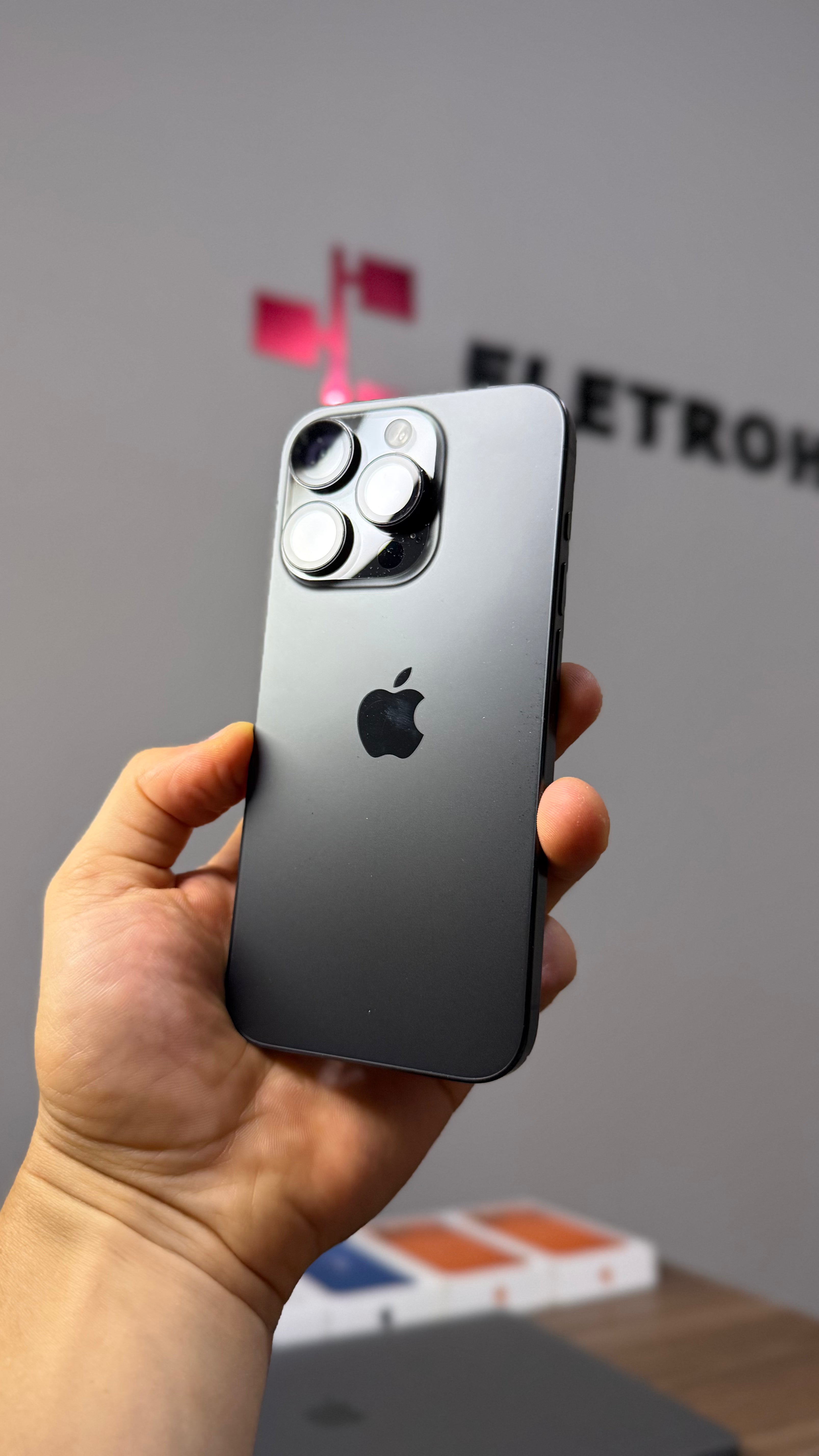 Apple iPhone 15 Pro 256GB - Seminovo
