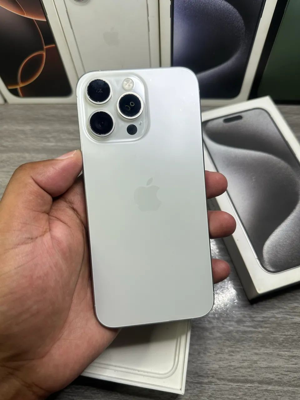 Apple iPhone 15 Pro Max 256GB - Seminovo