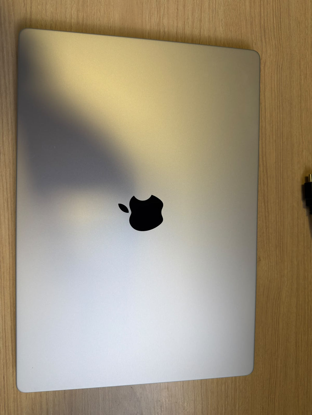 Outlet - MacBook Pro M1 de 16,2 Polegadas, M1 Pro  - 16GB RAM, 1TB SSD - Impecável