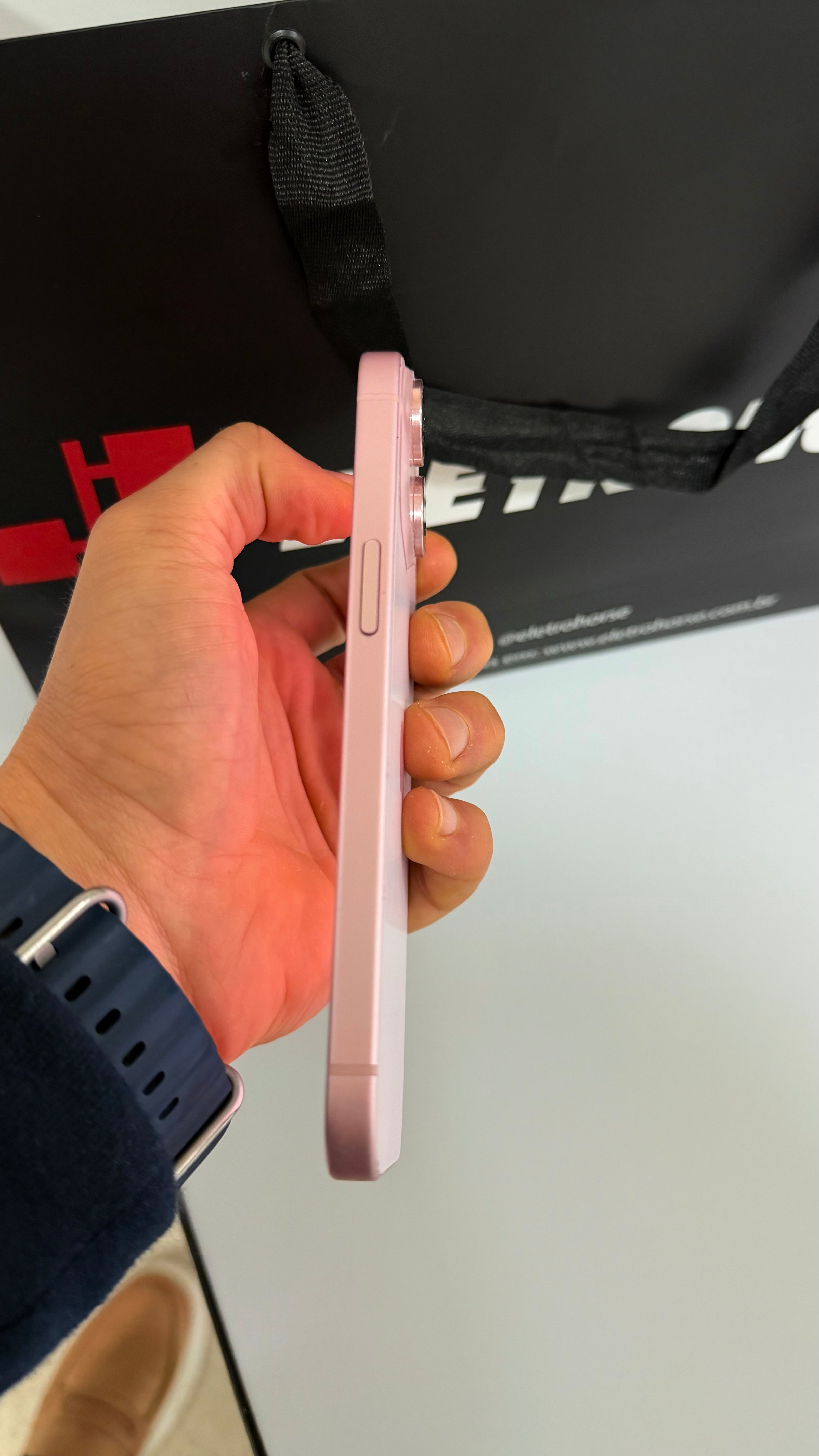 Outlet - Apple iPhone 15 128GB - Seminovo