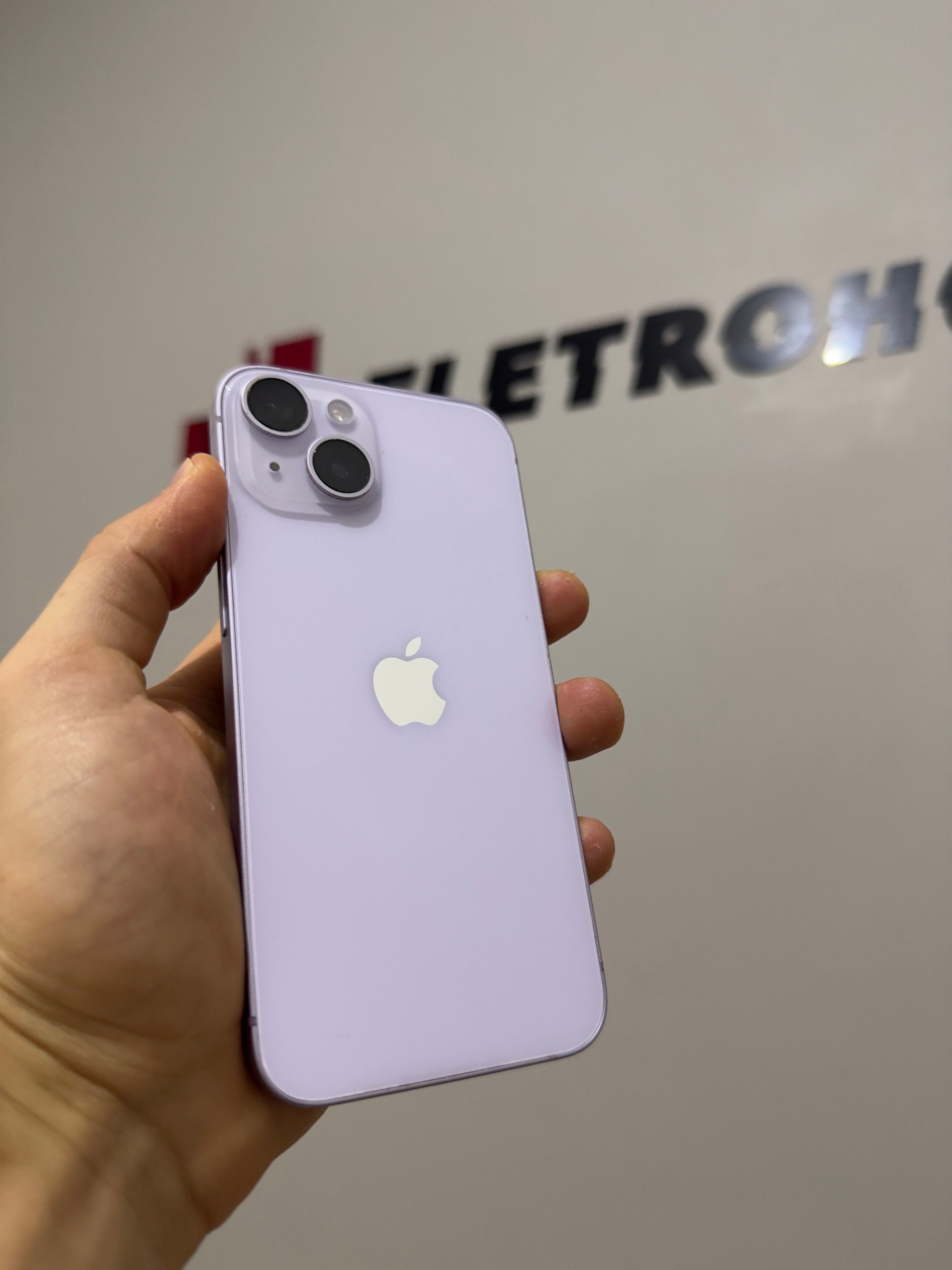 Apple iPhone 14 128GB - Seminovo