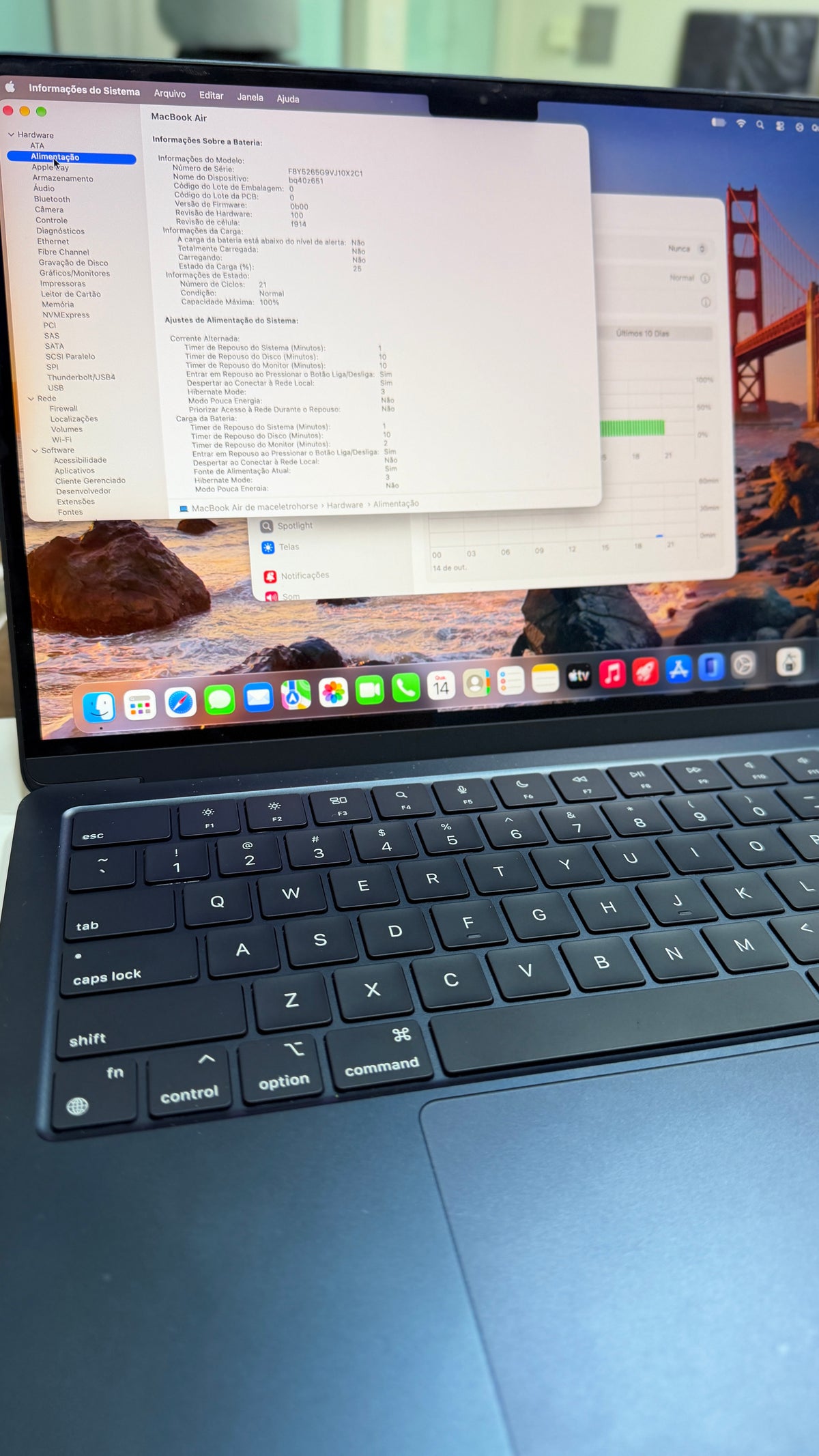 Outlet - MacBook Air M2 de 13,6 Polegadas  - 16GB RAM, 256GB SSD - CPU de 8 núcleos e GPU de 8 núcleos - Seminovo (Impecável) - Saúde de bateria em 100% - Completo com caixa e acessórios
