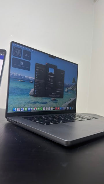 MacBook Pro M1 de 16,2 Polegadas, M1 Pro  - 32GB RAM, 512 SSD -Seminovo (Impecável)