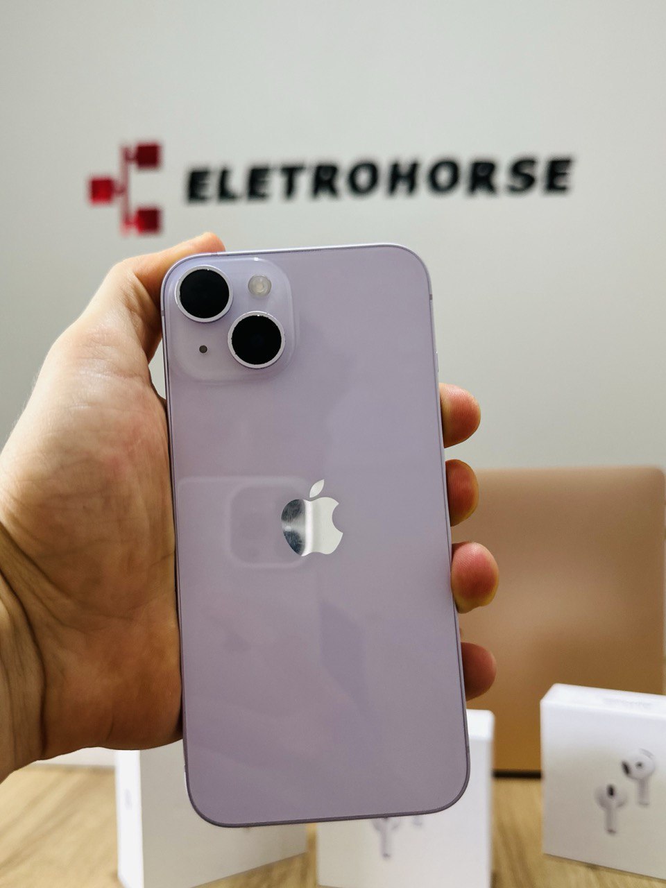 Apple iPhone 14 256GB - Seminovo