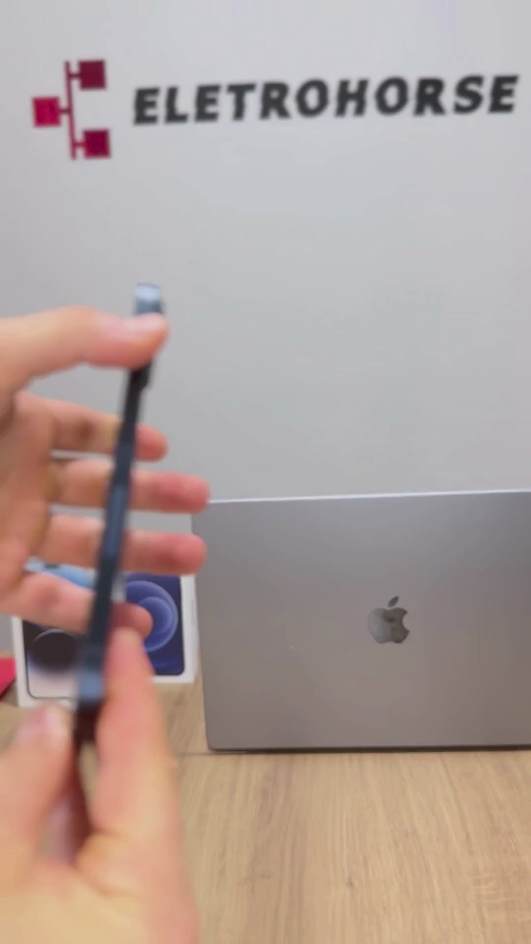 Apple iPhone 14 128GB - Seminovo