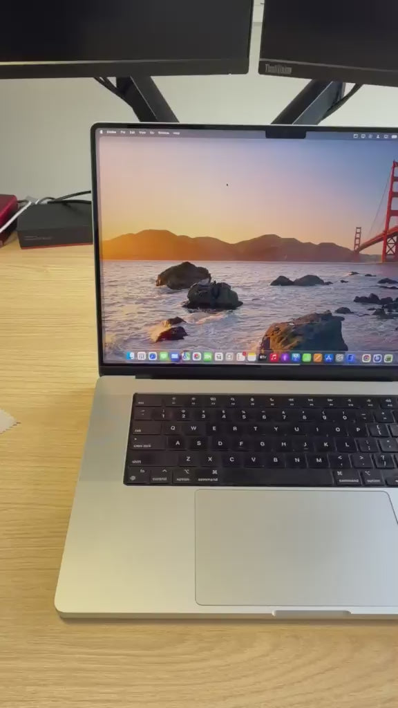 Outlet - MacBook Pro M1 de 16,2 Polegadas, M1 Pro  - 16GB RAM, 1TB SSD - Impecável